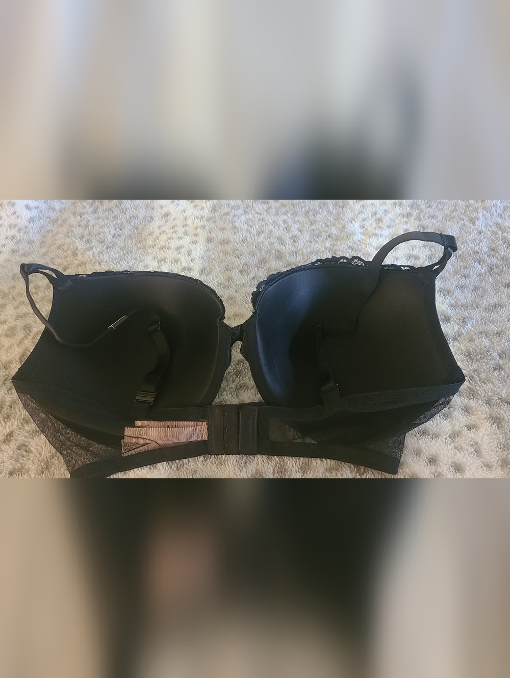 Victoria's Secret Black Lace Push-Up Bra- NWT-38DDD - Picture 3 of 5